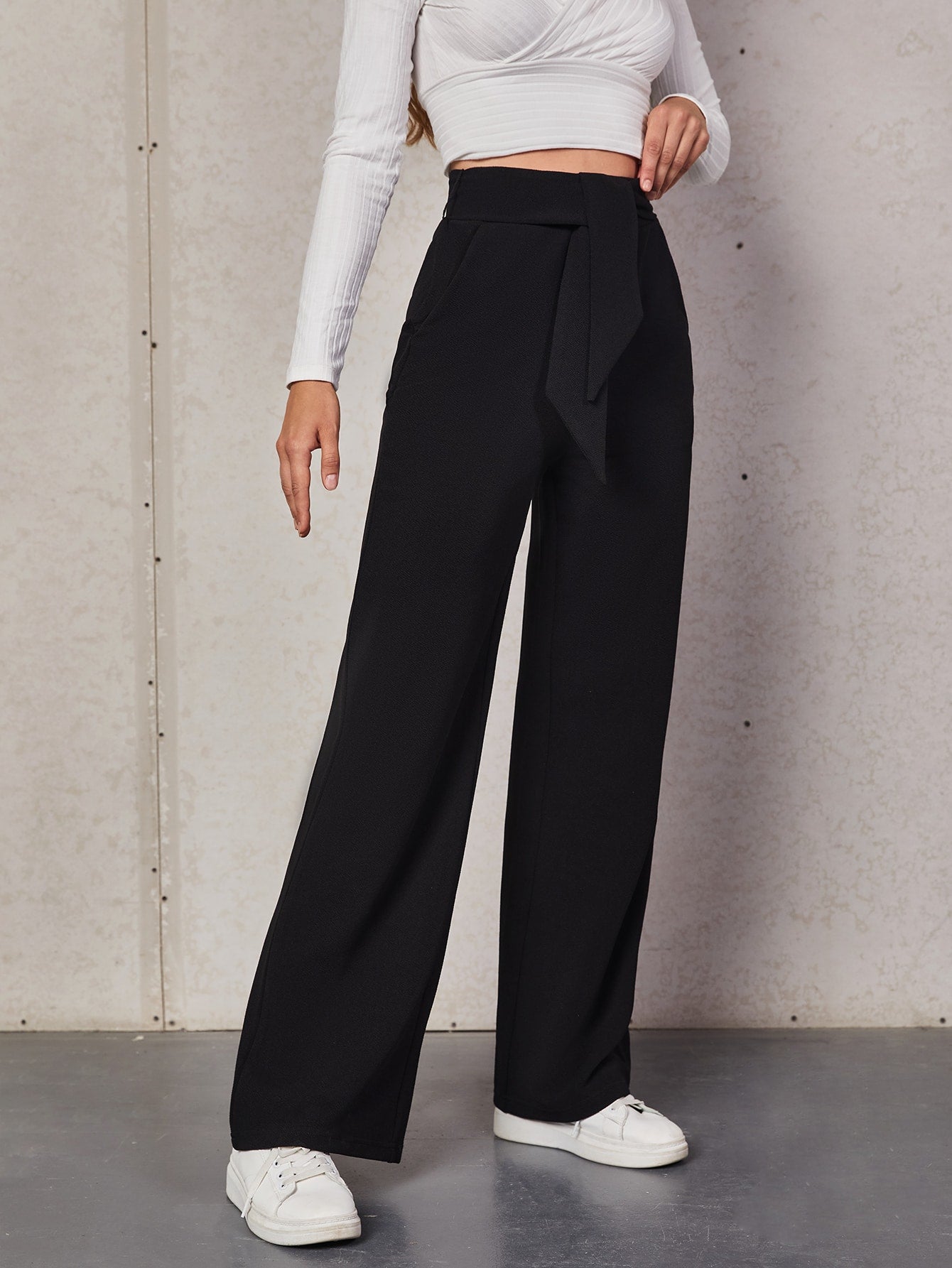Women Pants Producer