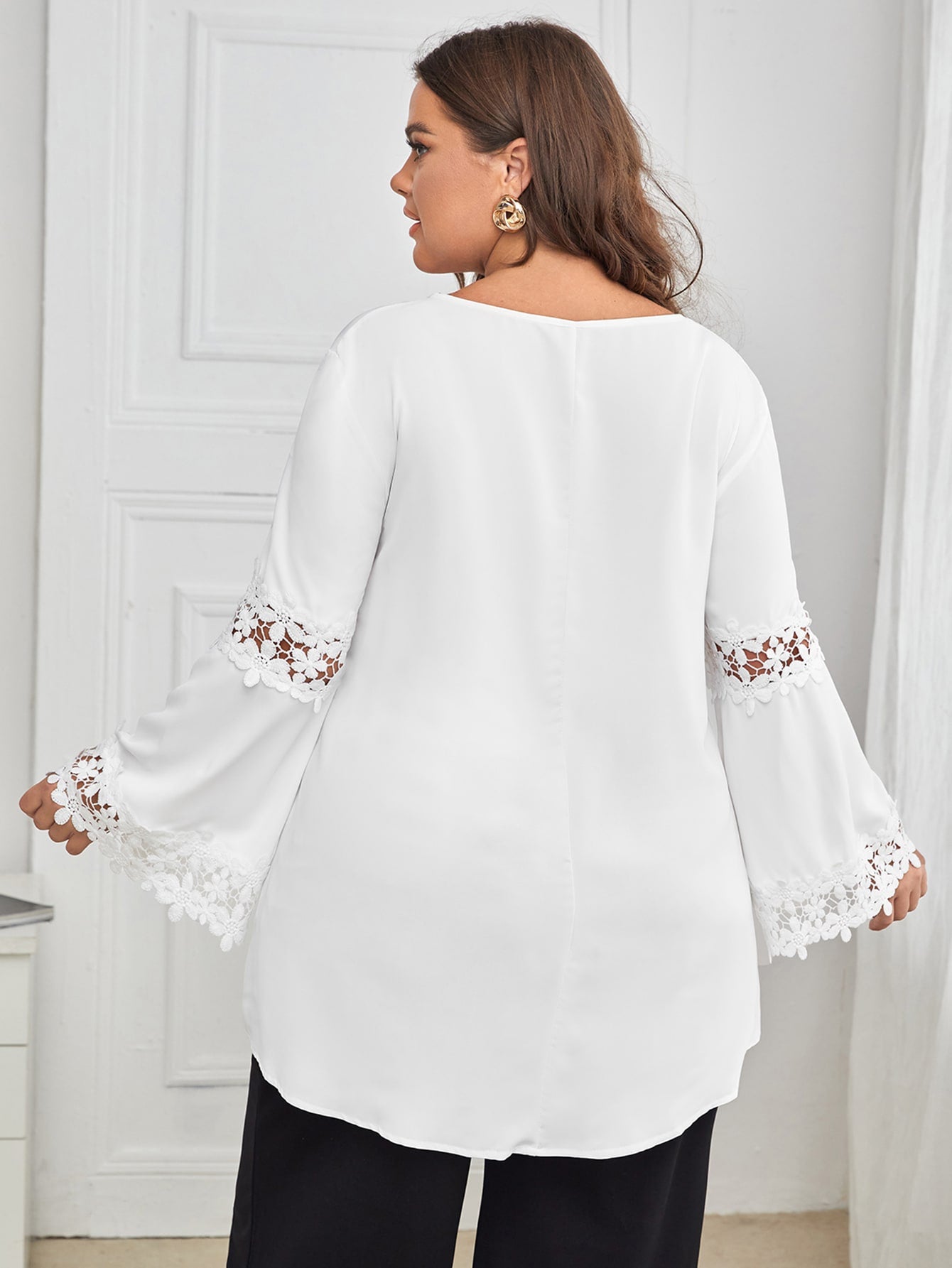 Plus Guipure Lace Insert Flounce Sleeve Blouse