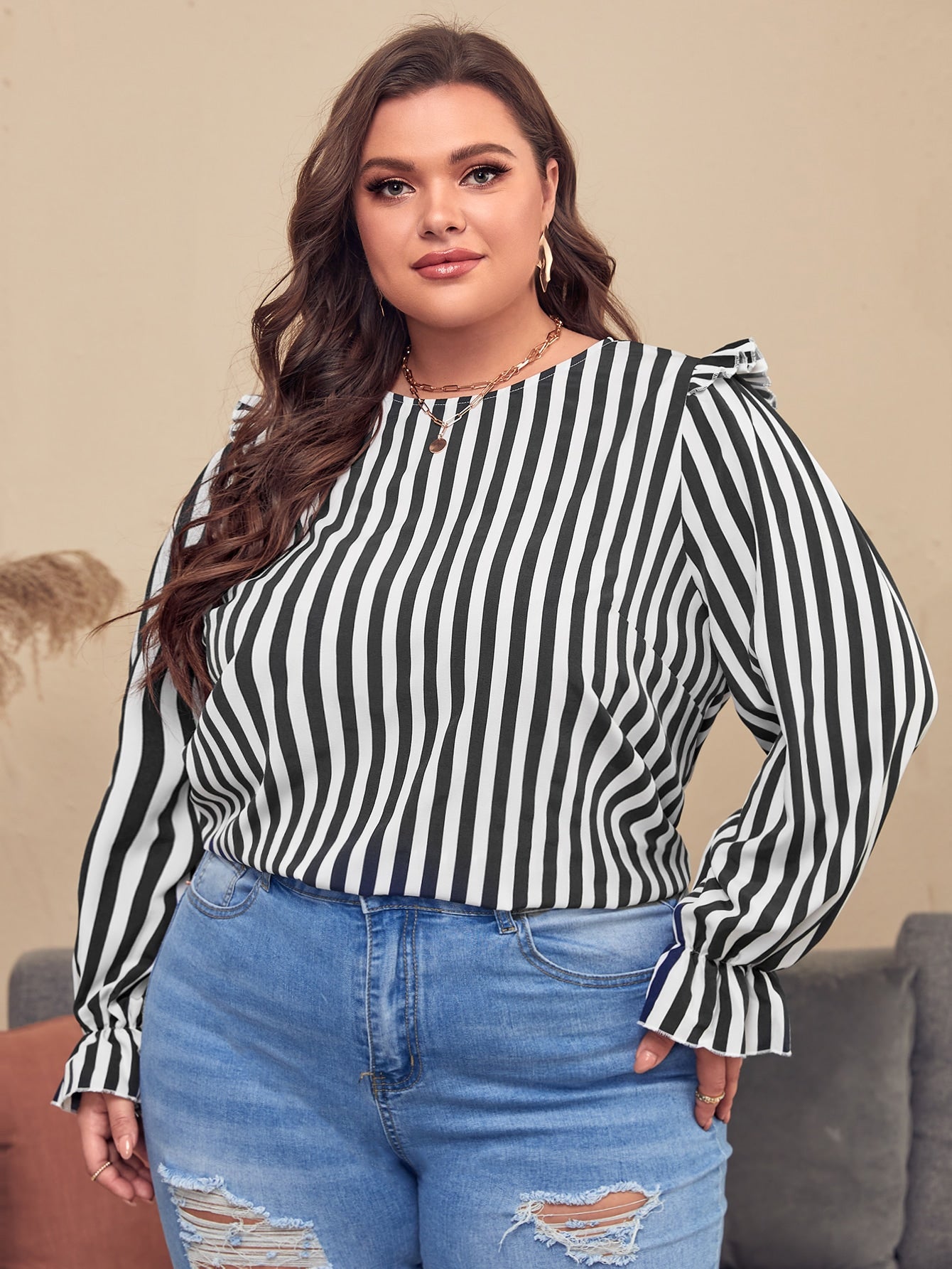 Plus Size Blouses Producer