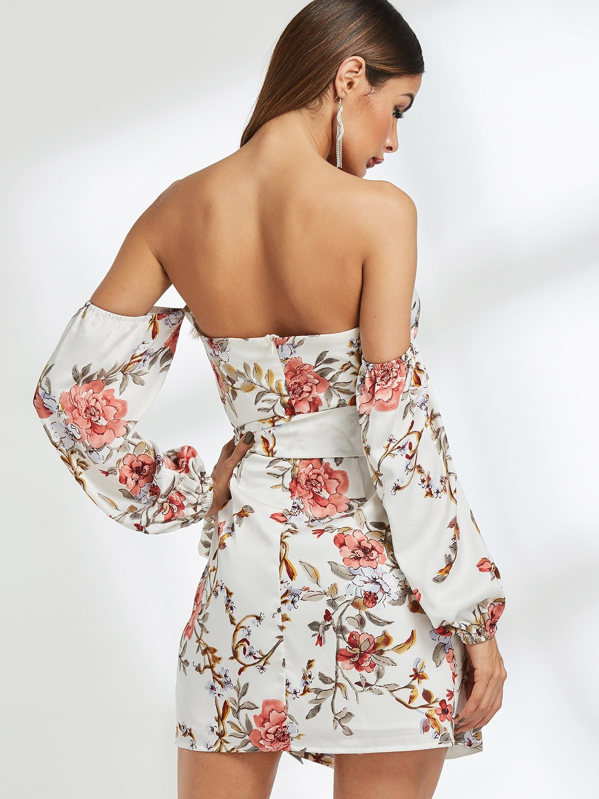 NEW FEELING Womens White Floral Dresses