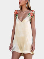 NEW FEELING Womens Gold Mini Dresses