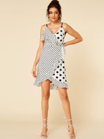 NEW FEELING Womens White V-Neck Dresses