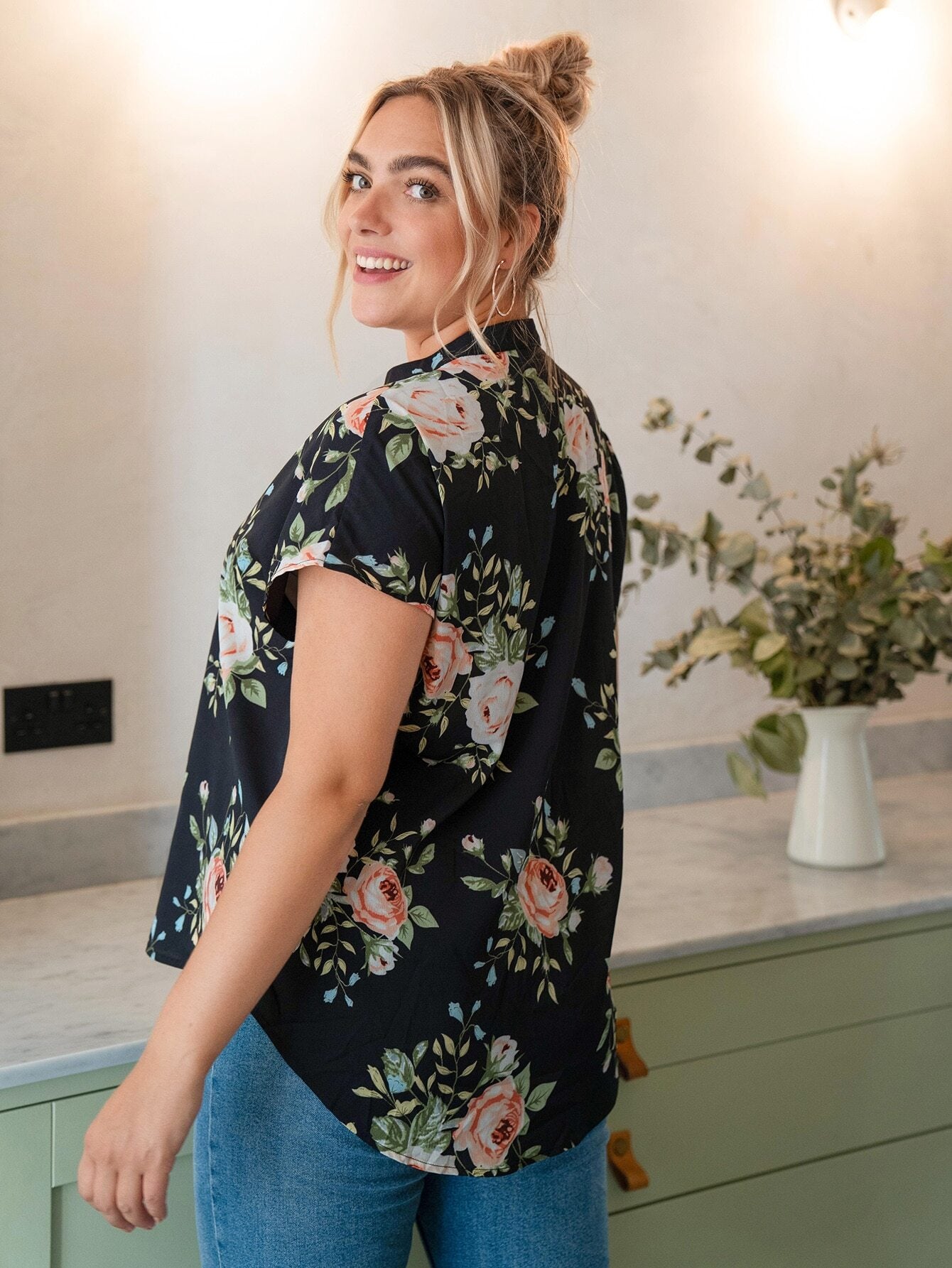 Plus Notched Neck Dip Hem Floral Top