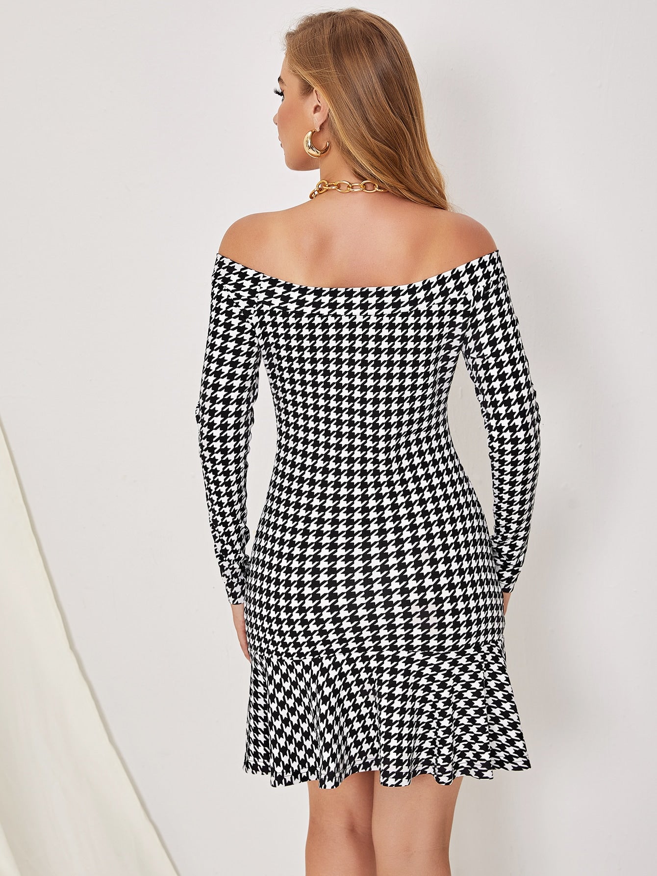 Off Shoulder Flounce Hem Houndstooth Dress Without Belt