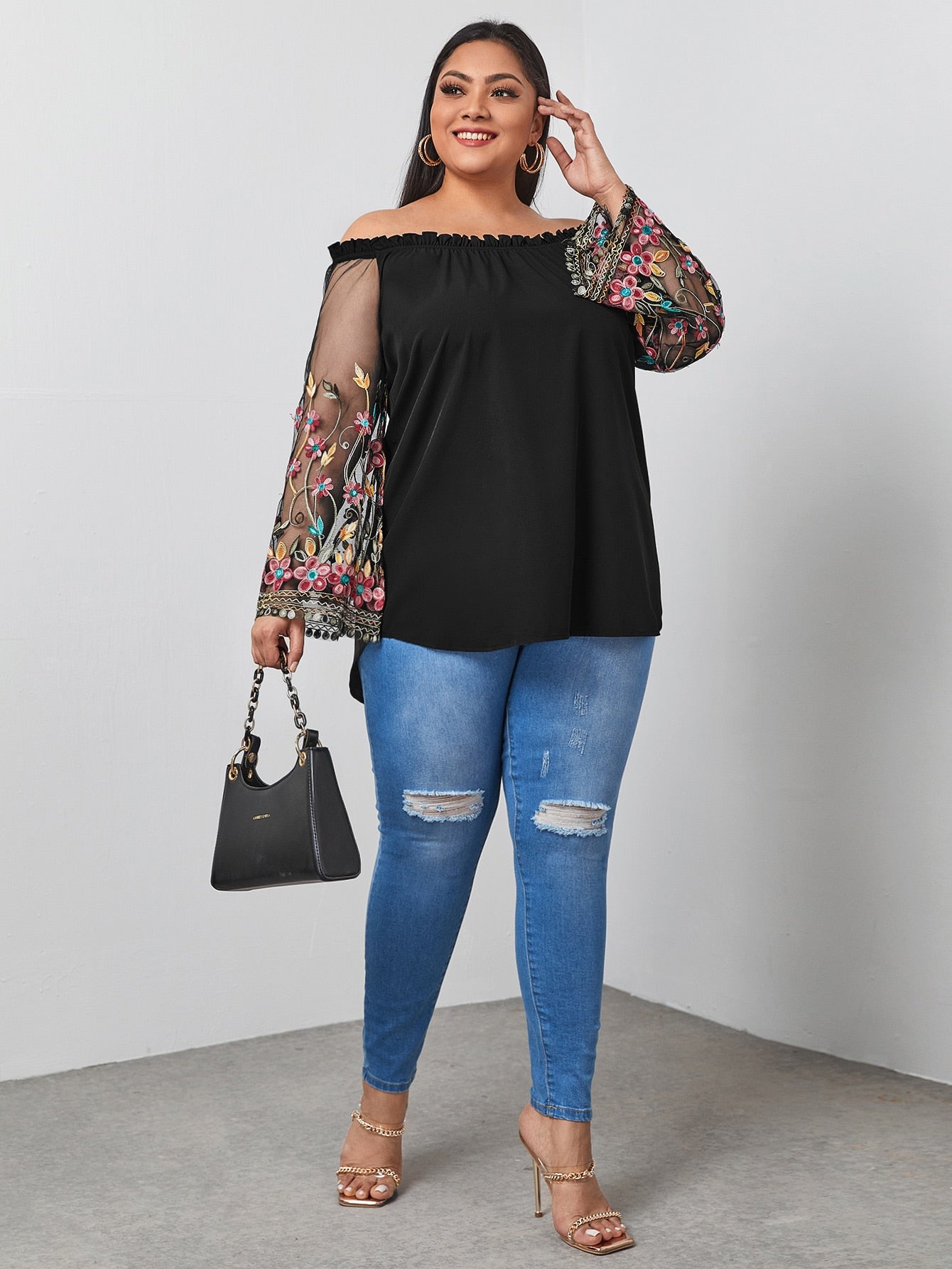 Plus Size Blouses Producer