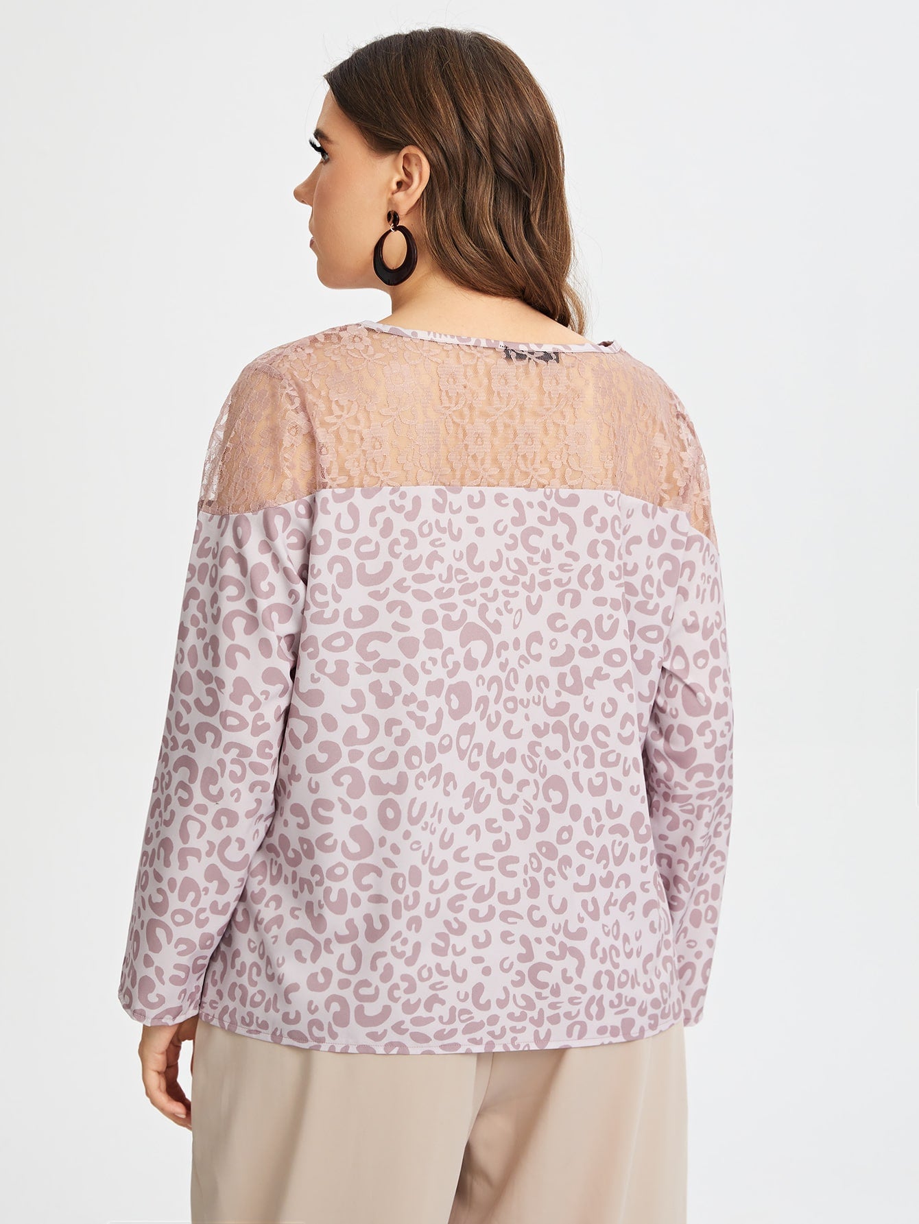 Plus Contrast Lace Allover Print Blouse