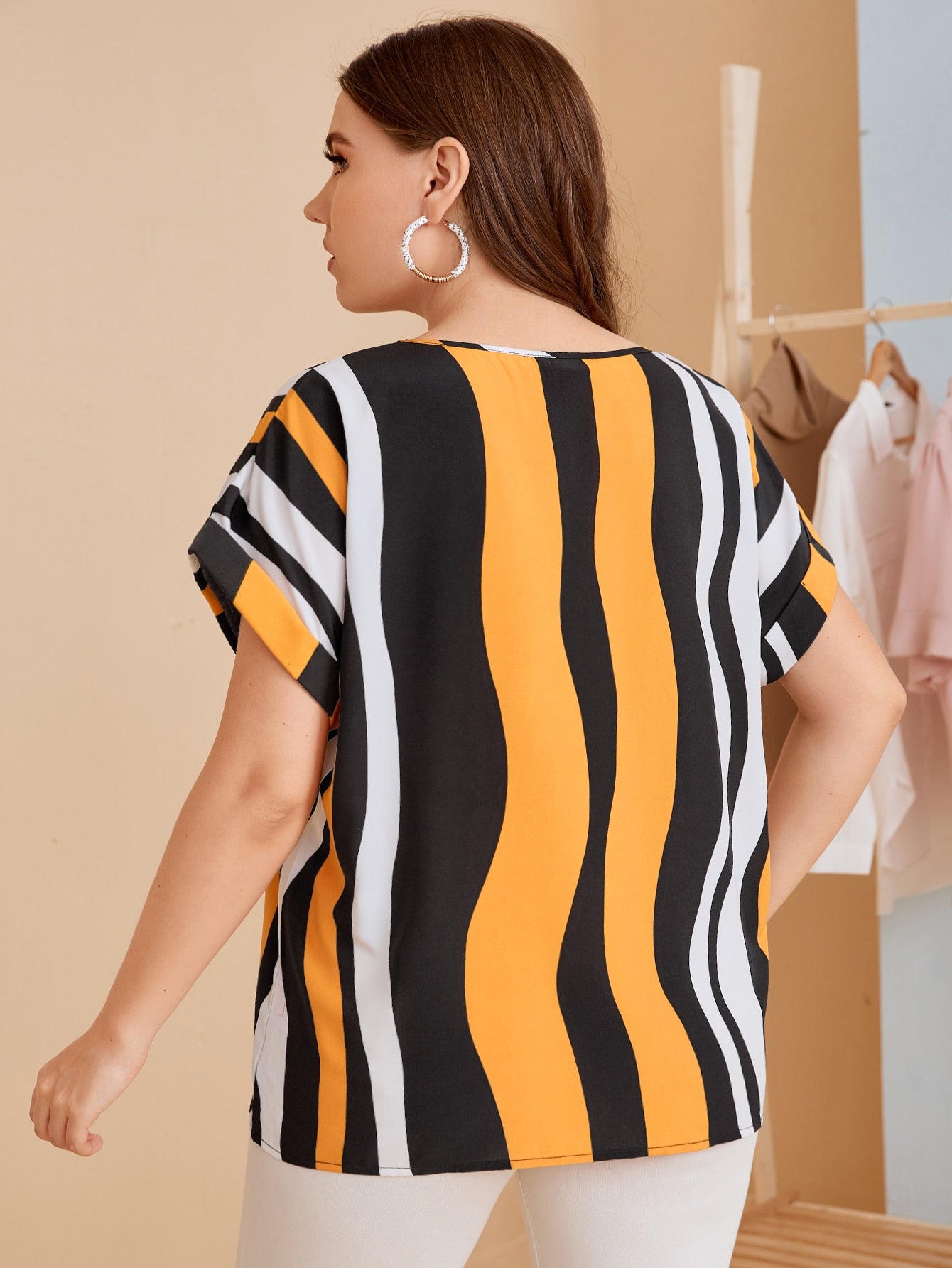Plus Cuffed Sleeve Colorblock Top