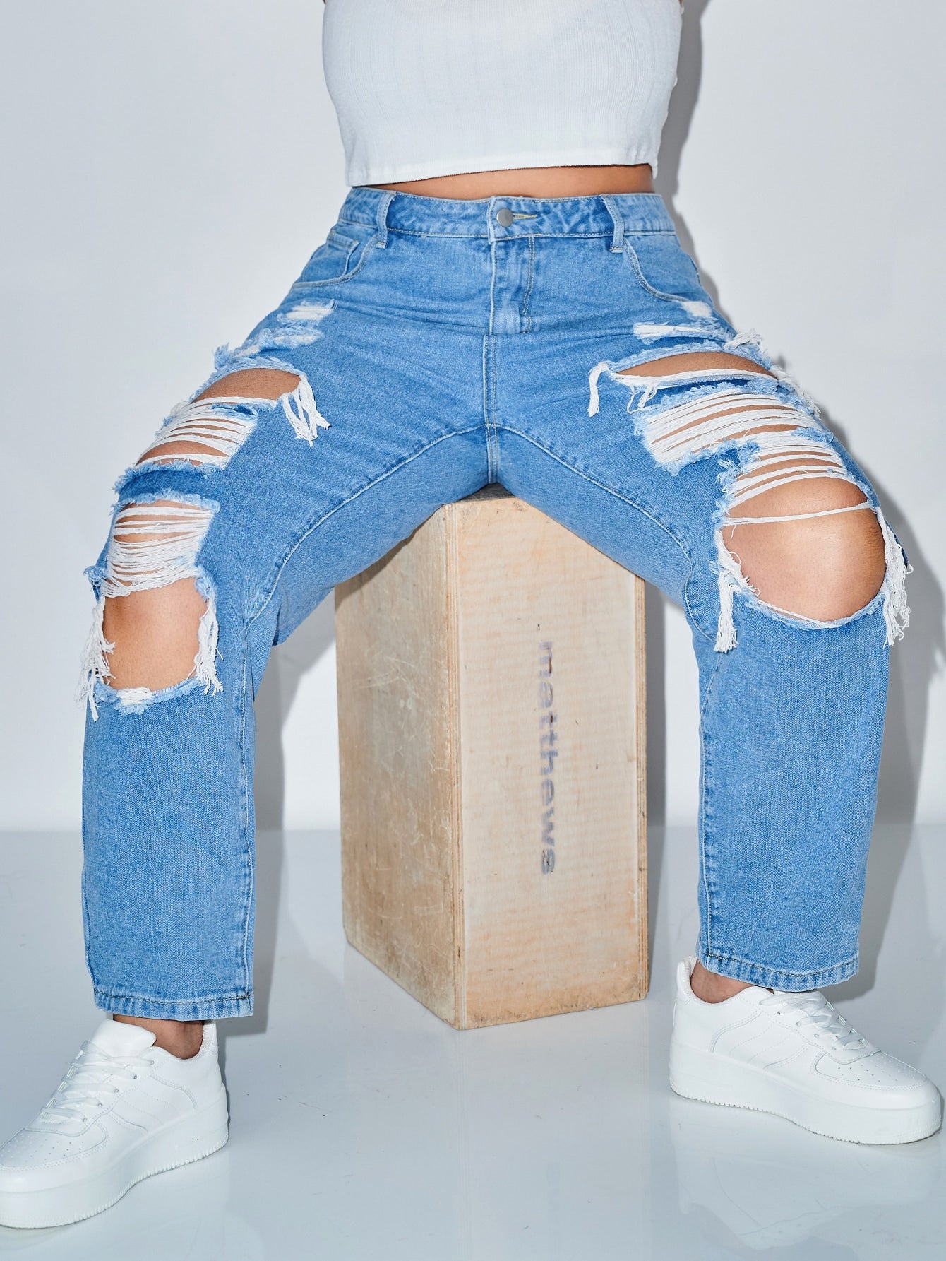 Zekaryas Solomon Women Clothing Producers