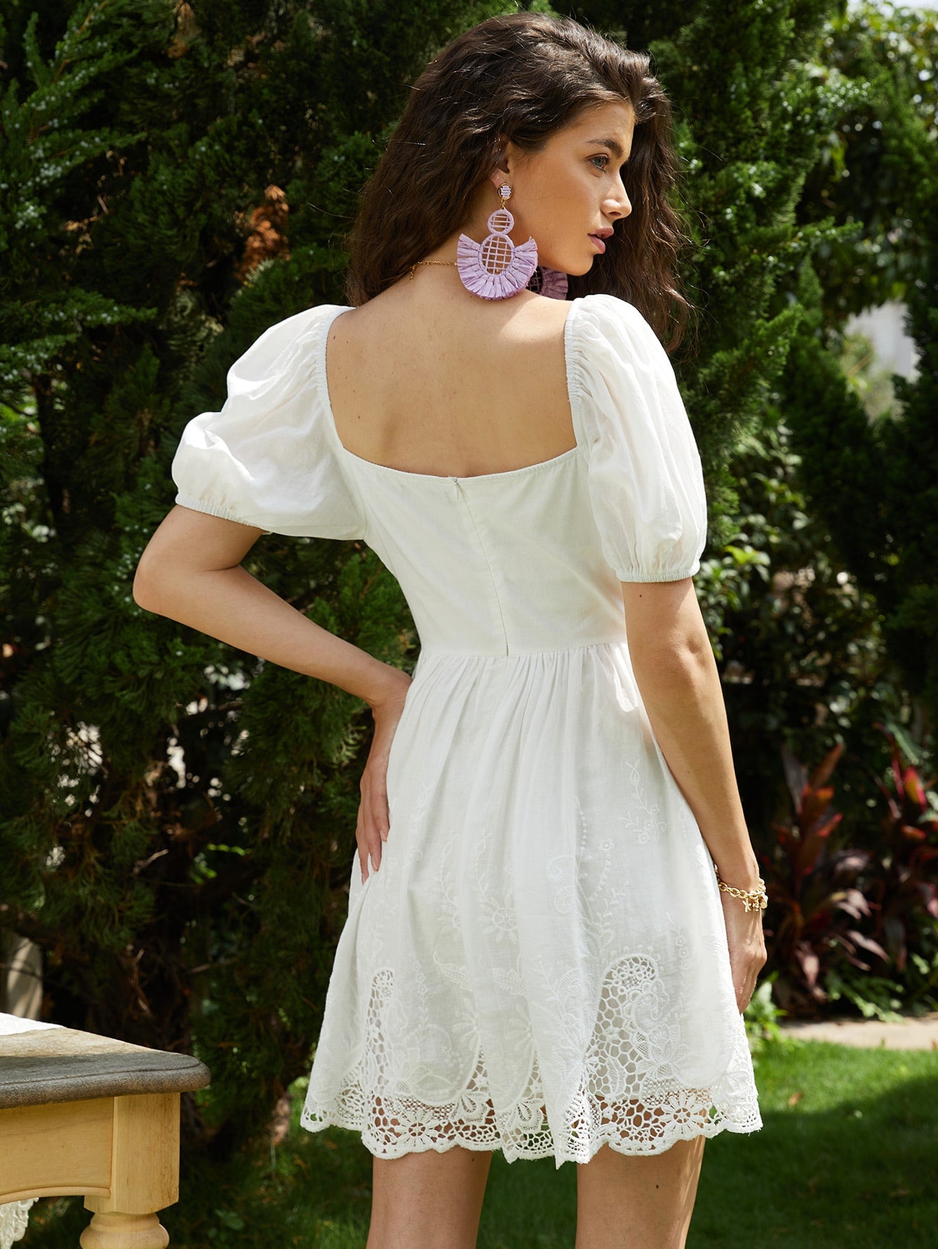 Sweetheart Neck Puff Sleeve Guipure Lace Dress