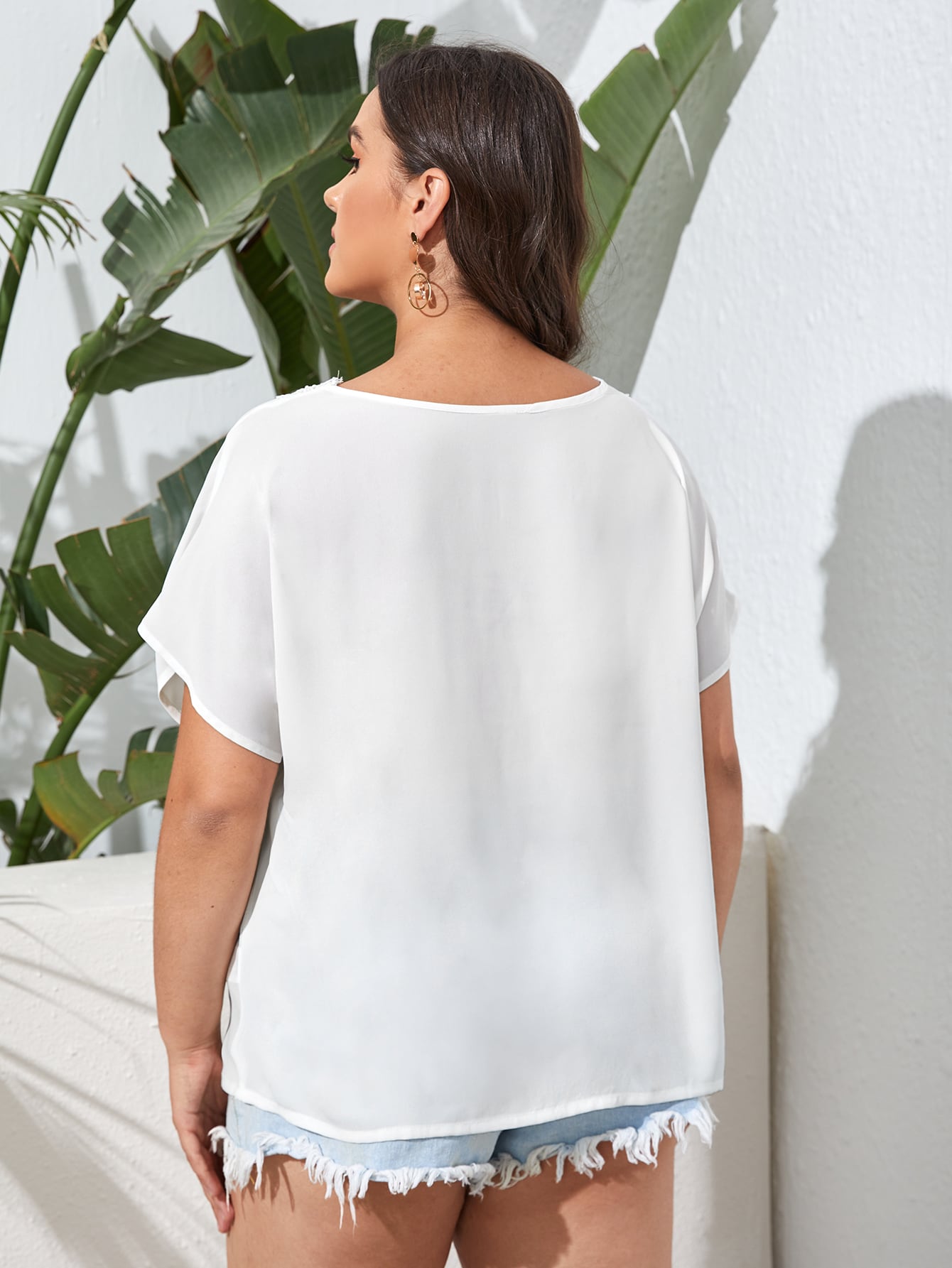 Plus Contrast Lace V-Neck Blouse