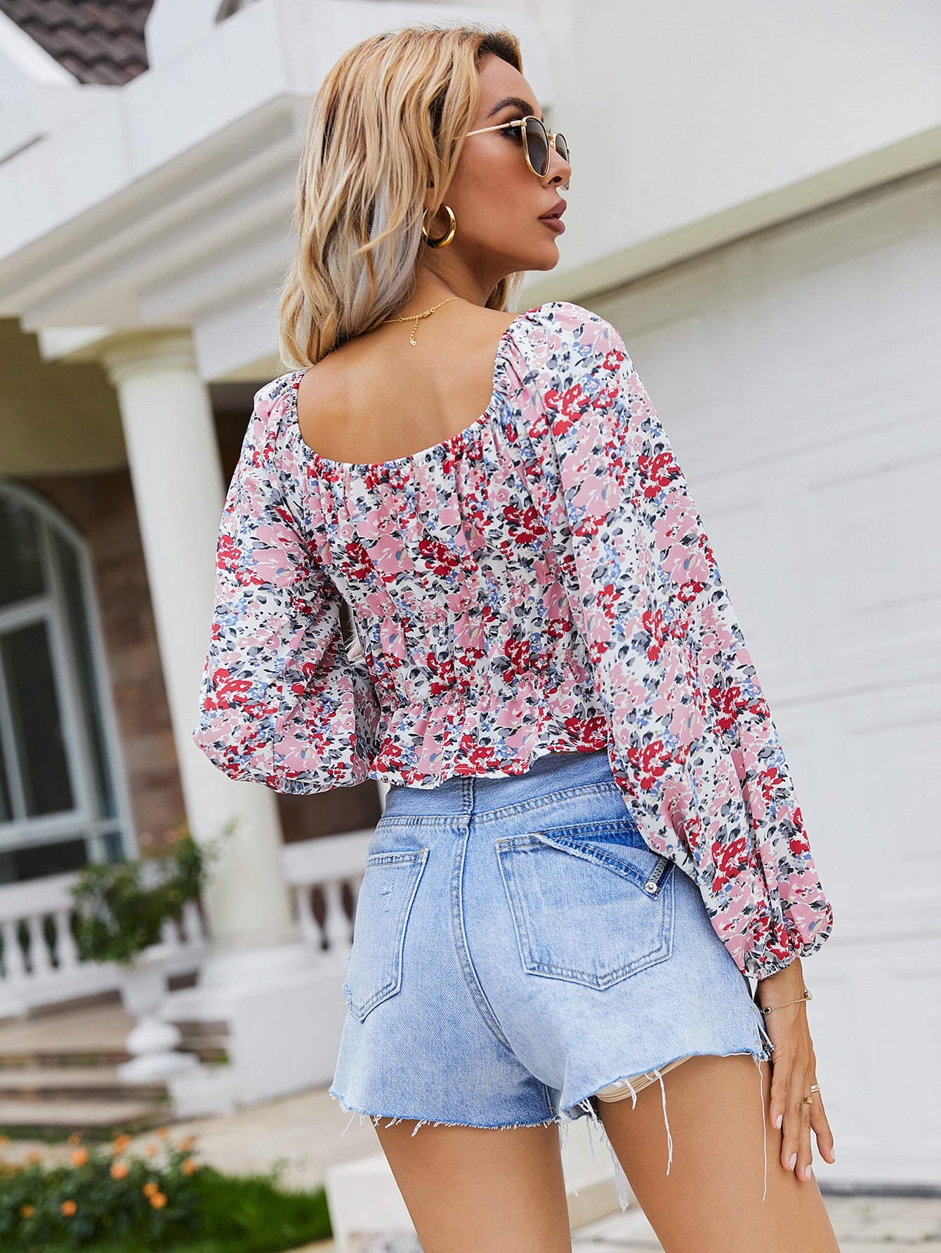 Floral Print Lantern Sleeve Peplum Top