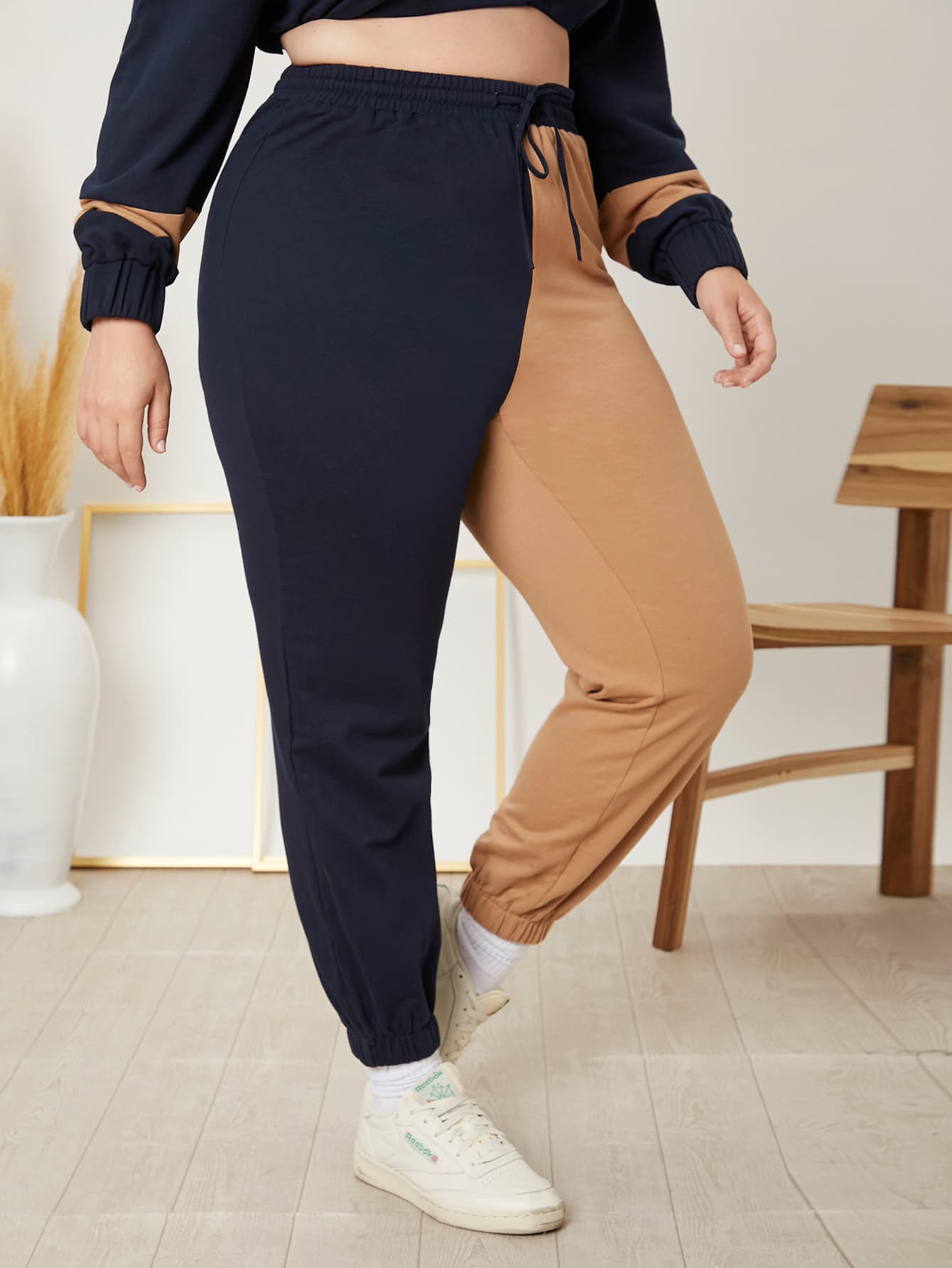 Sawa Shoes Women Clothing Manufacturer