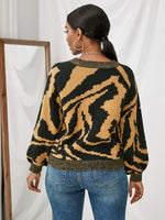 Round Neck Raglan Sleeve Graphic Pattern Sweater