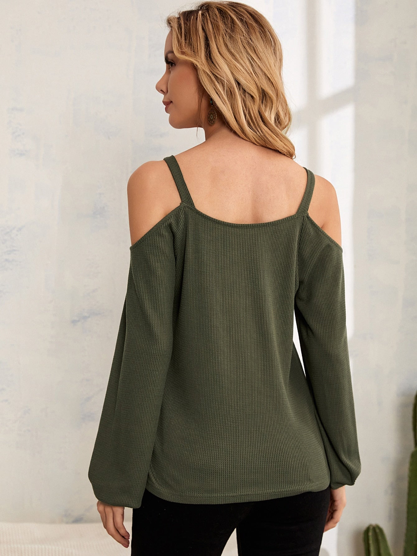 Solid Cold Shoulder Lantern Sleeve Tee