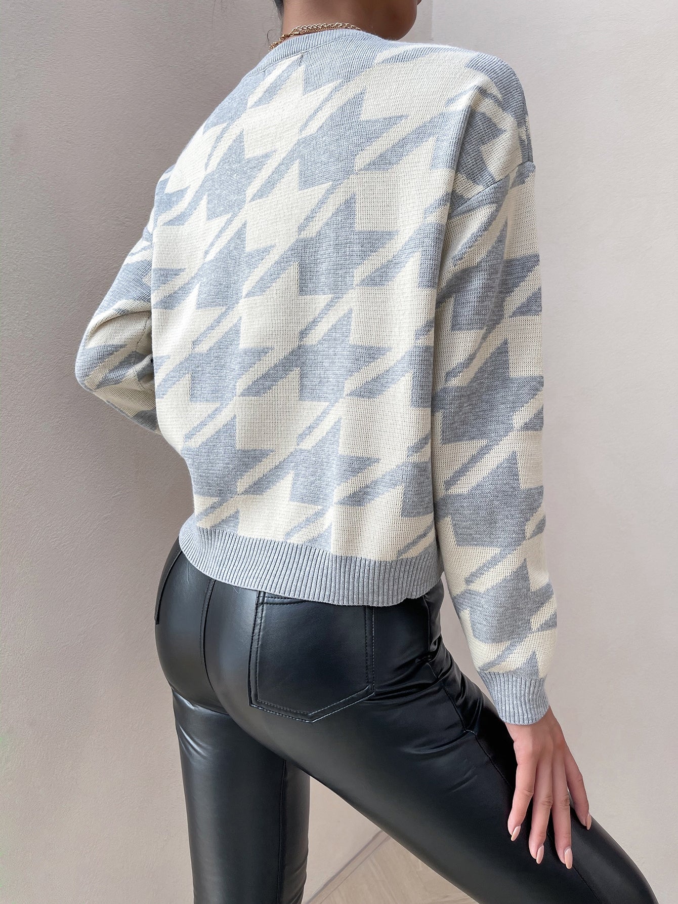Drop Shoulder Houndstooth Pattern Sweater