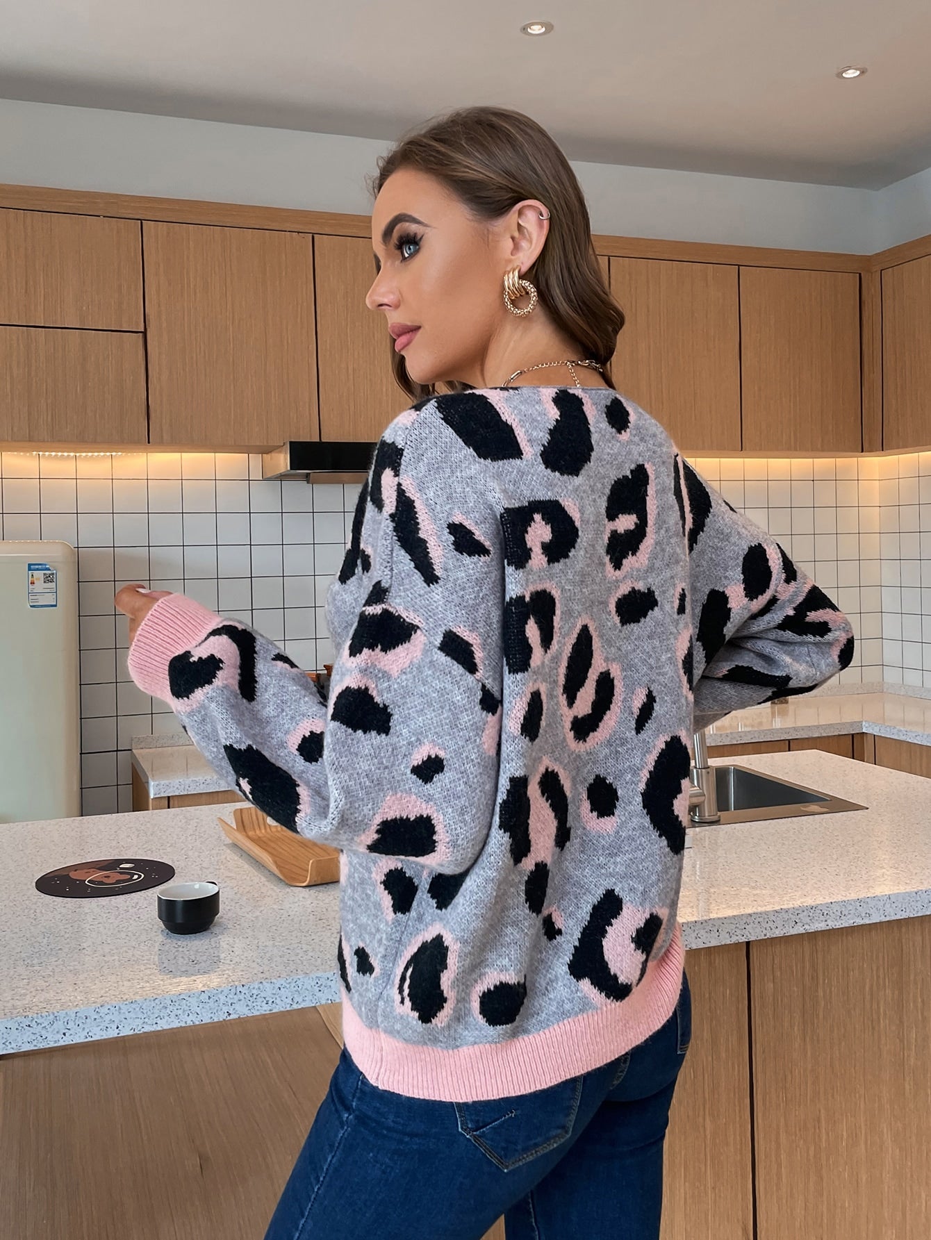 V Neck Leopard Pattern Drop Shoulder Sweater