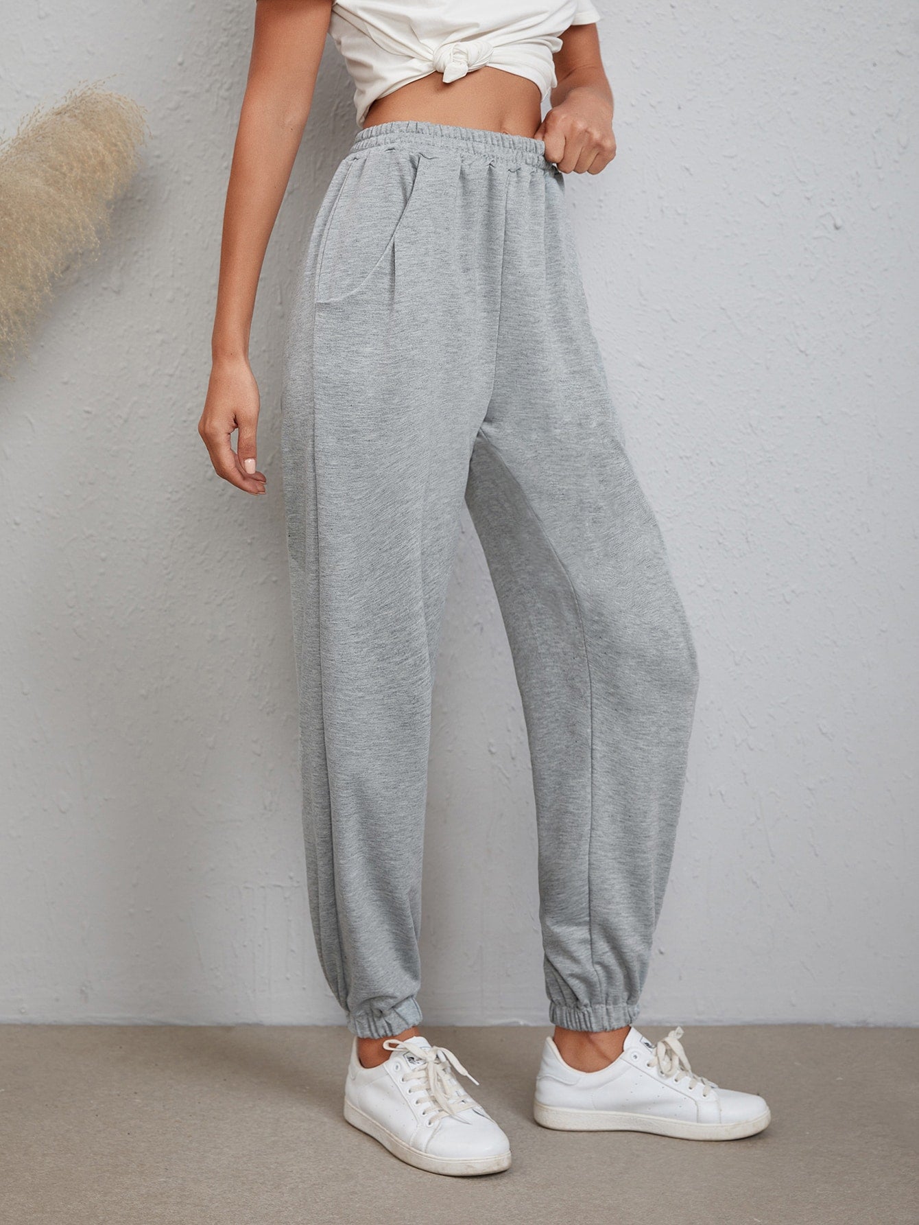 Women Sweatpants Producers