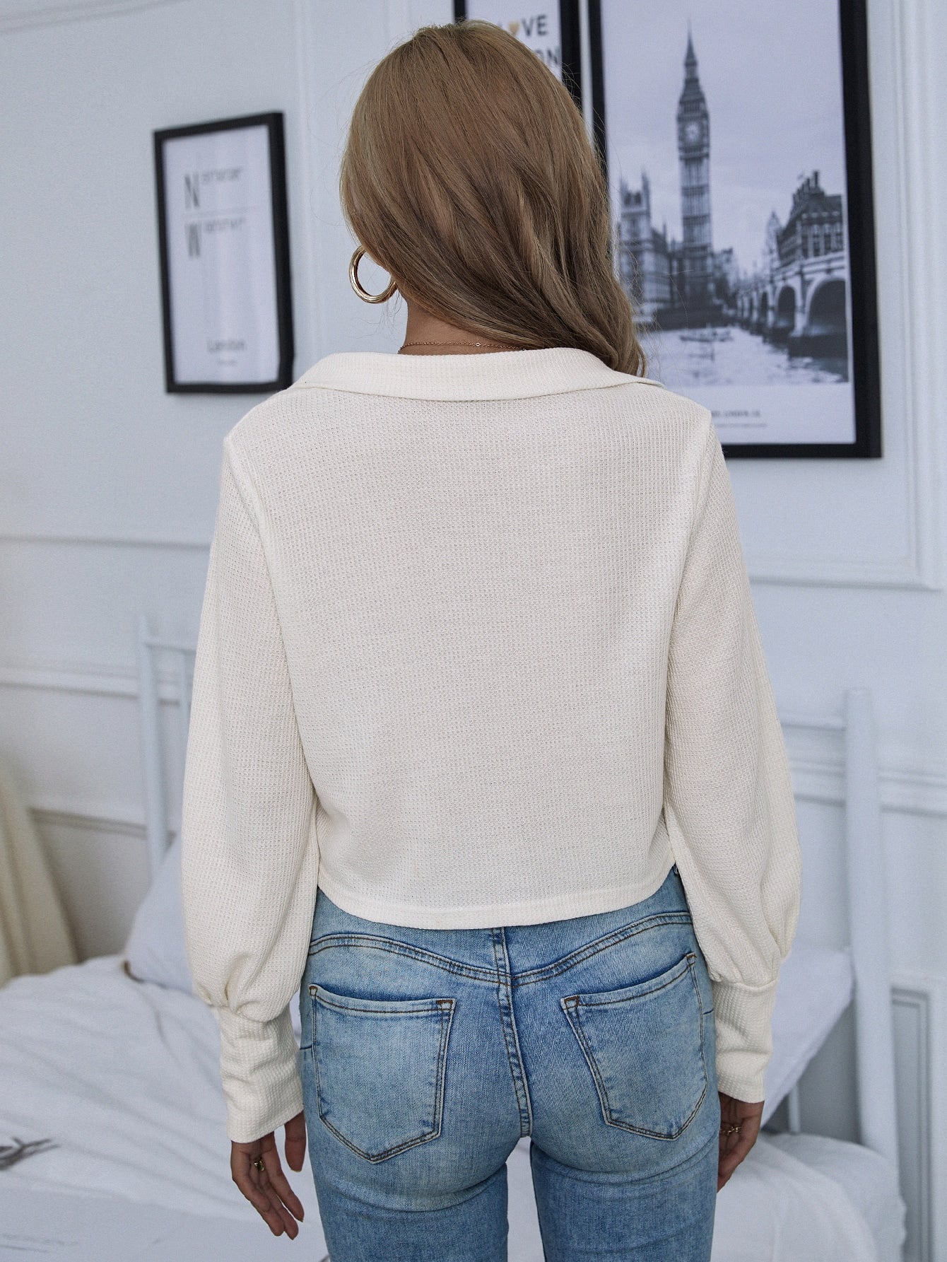 Solid Lantern Sleeve Crop Top