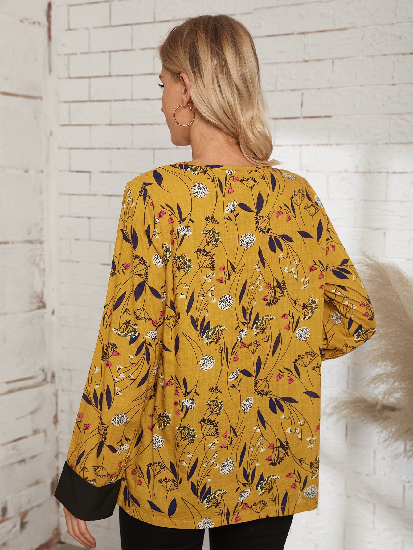 Scoop Neck Floral Print Top
