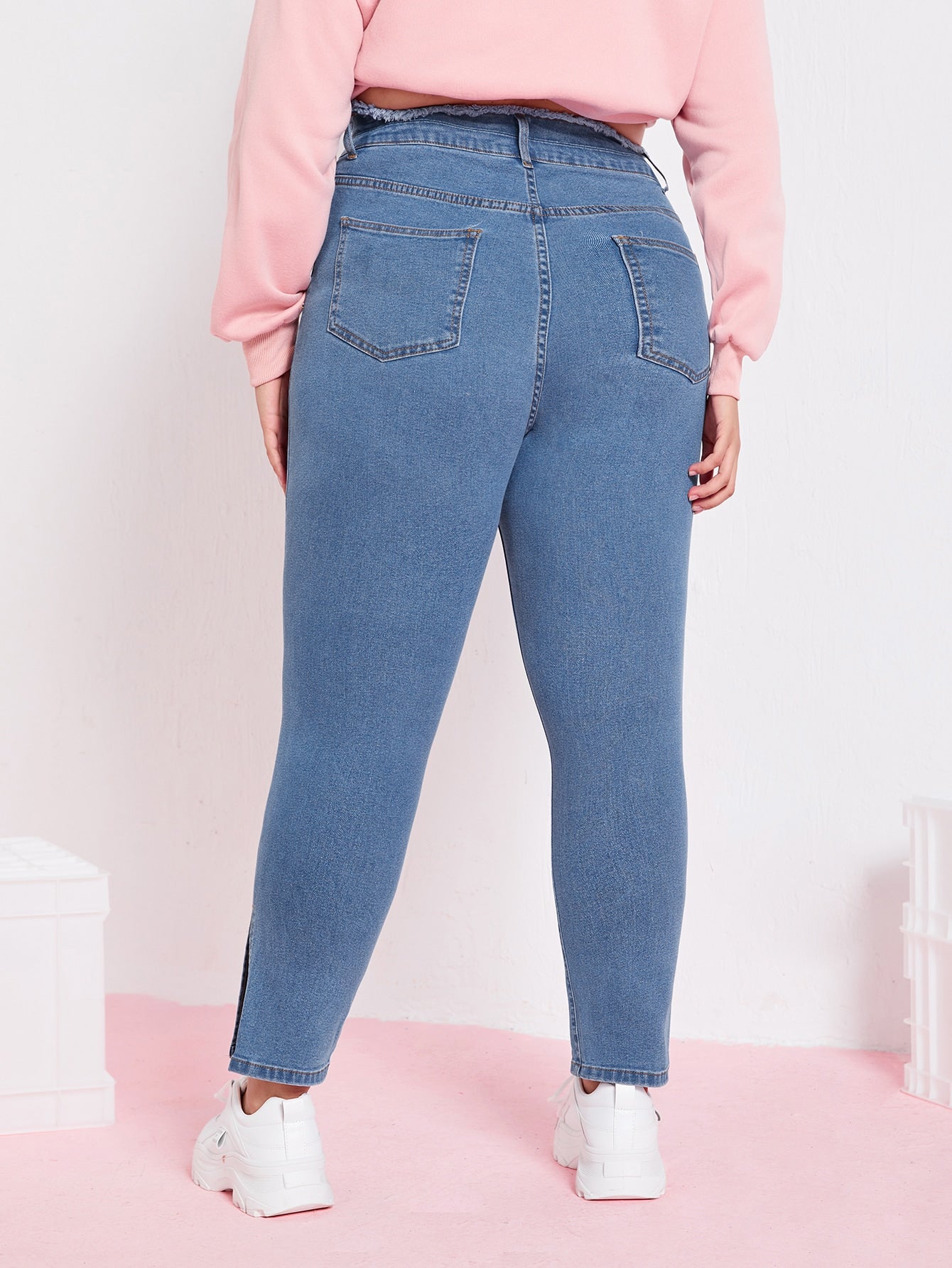 Plus High Waist Slant Pocket Raw Trim Split Hem Jeans