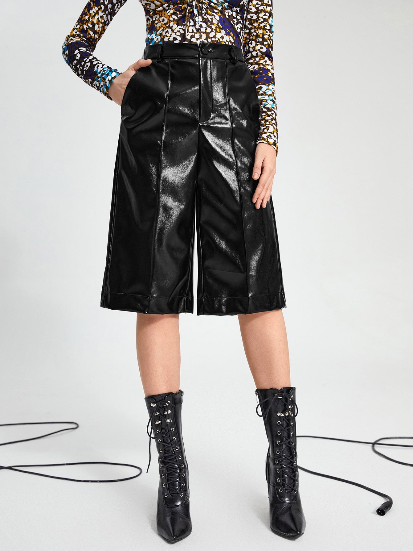 Women Shorts Supplier