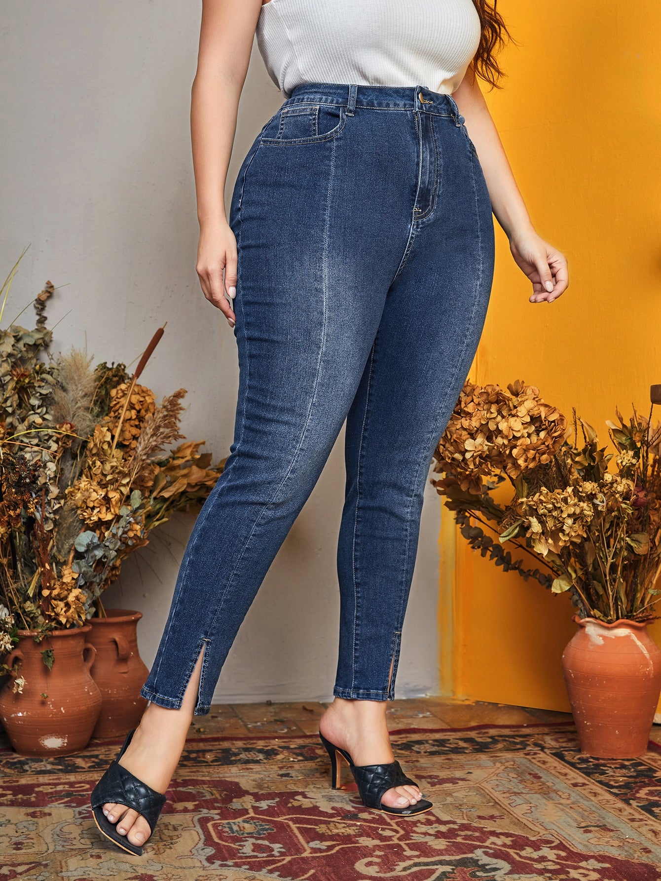 Chichia London Women Clothing Producers