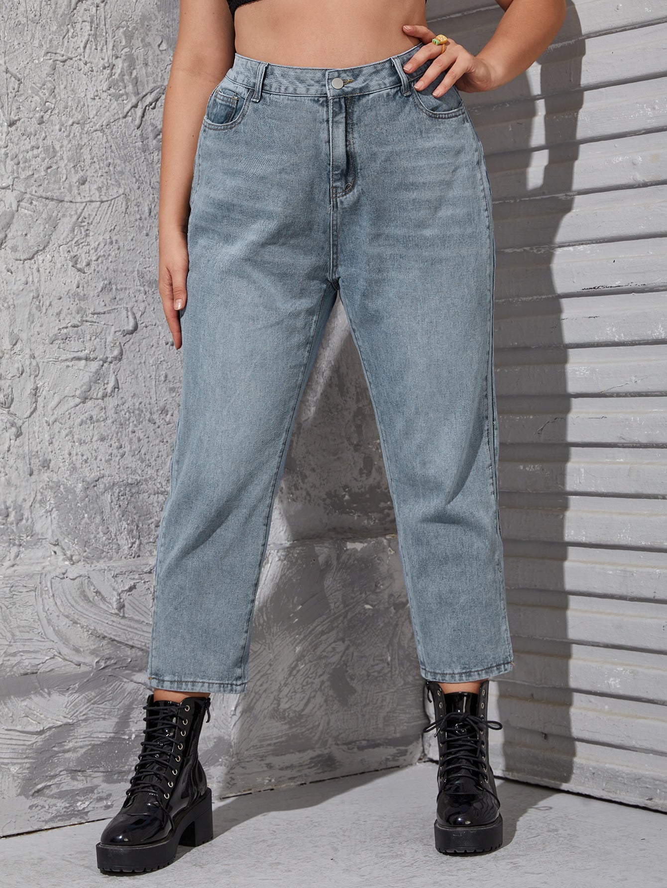 Leigh Schubert Women Clothes Factories