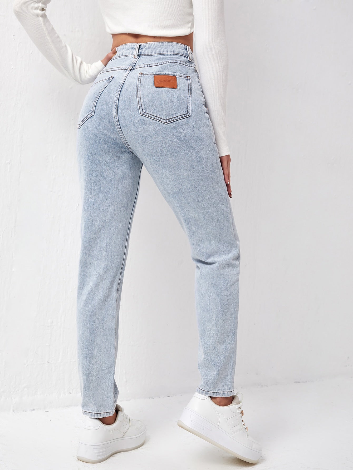 Women Jeans Suppliers