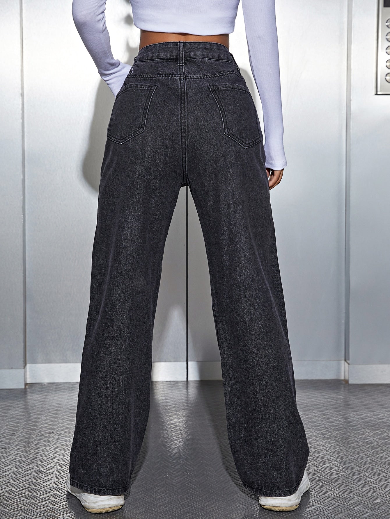 Women Jeans Producers