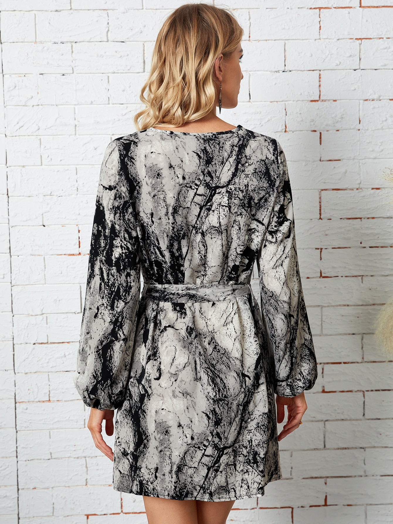 Graphic Print Lantern Sleeve Belted Shirt Dress