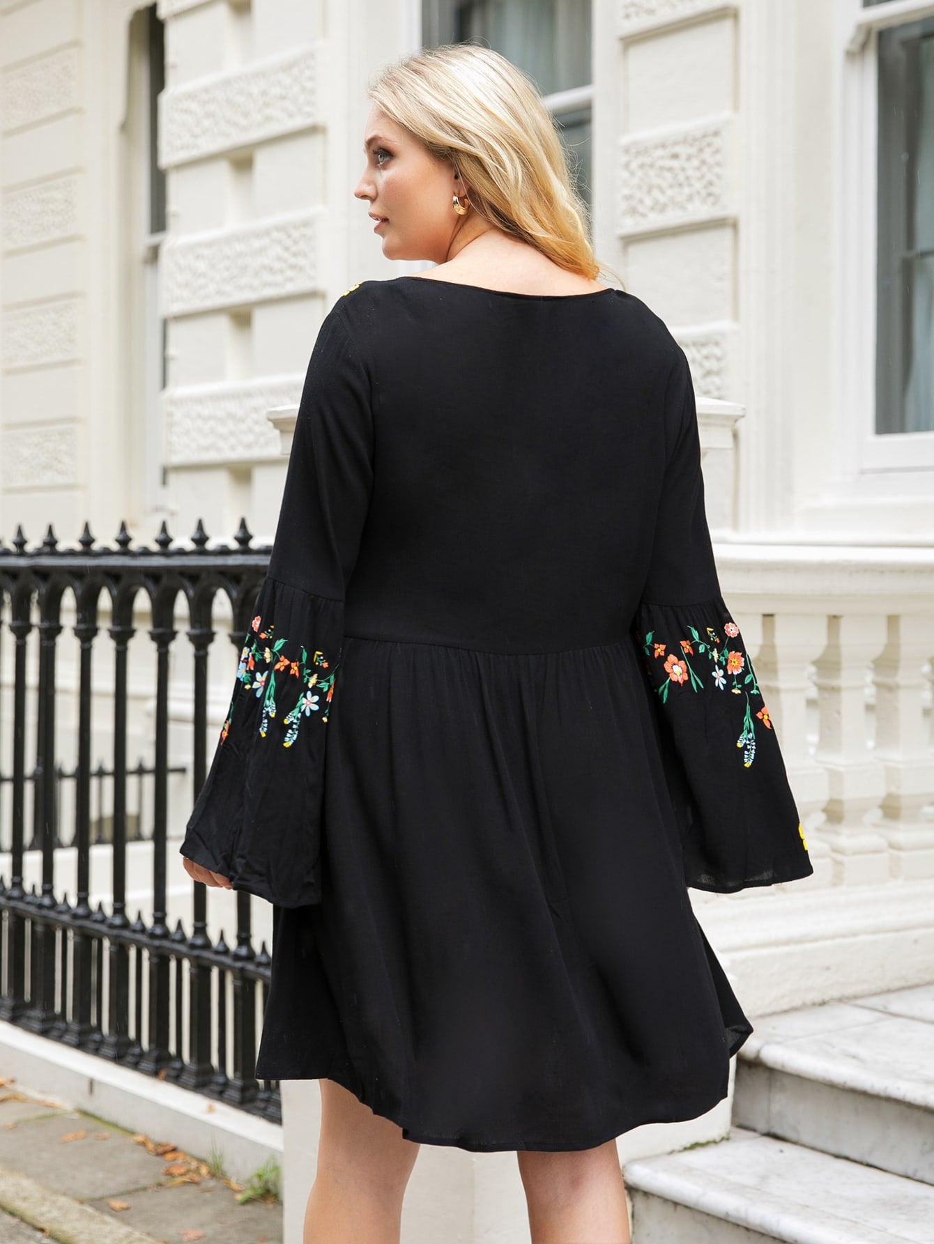 Plus Floral Print Flounce Sleeve Dress