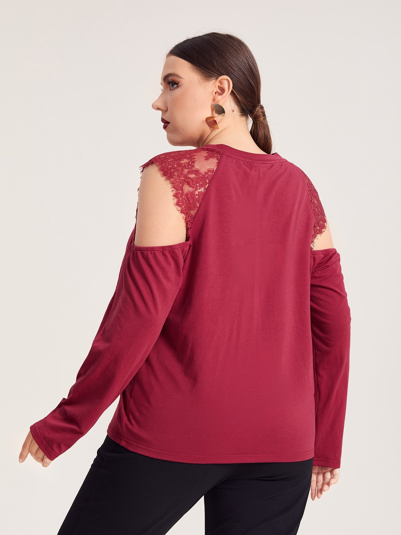 Plus Eyelash Lace Panel Cold Shoulder Tee