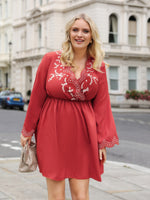 Plus Size Dresses Suppliers