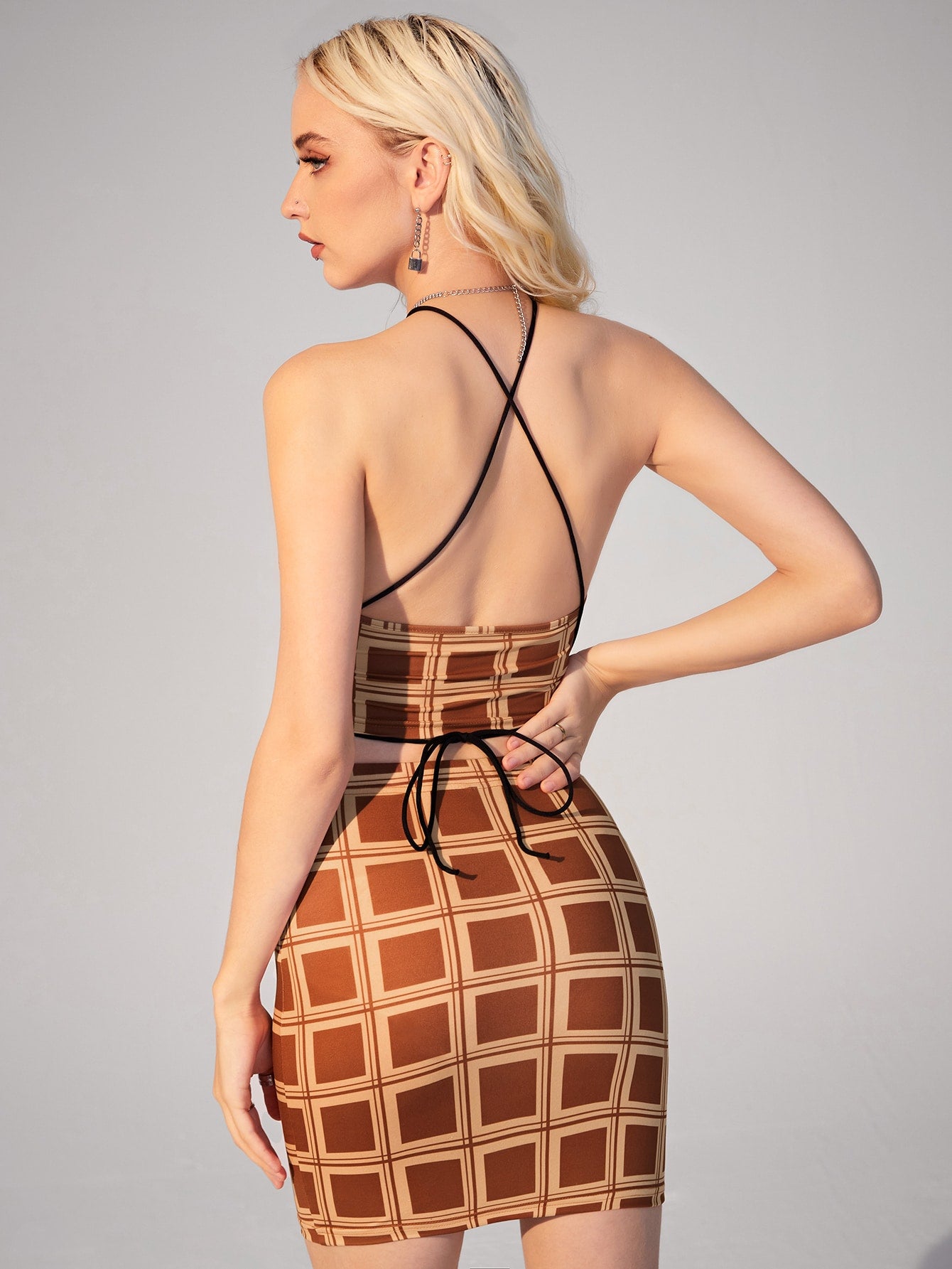Plaid Print Criss-cross Tie Backless Halter Top & Bodycon Skirt