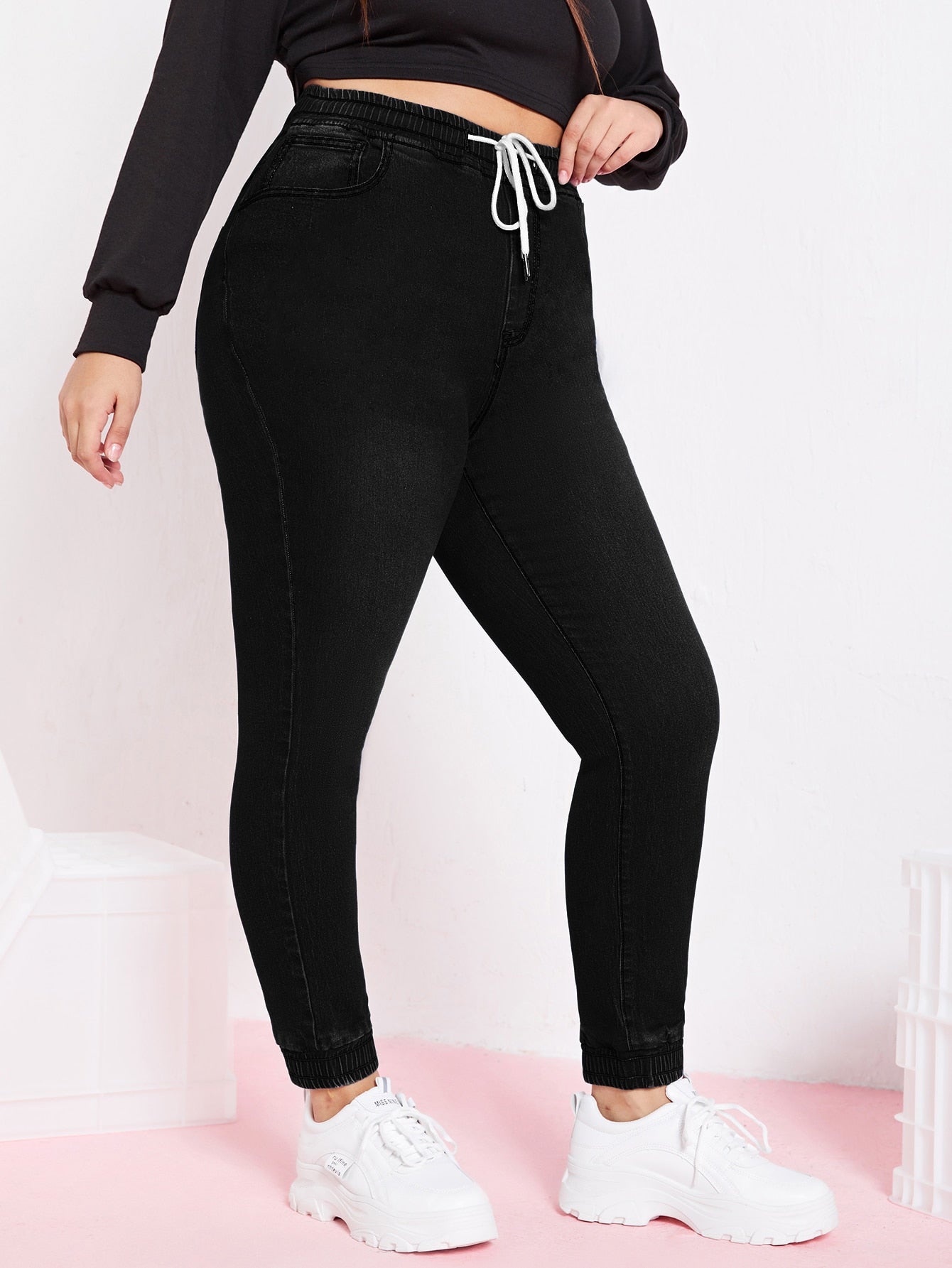 Plus Size Jeans Producer