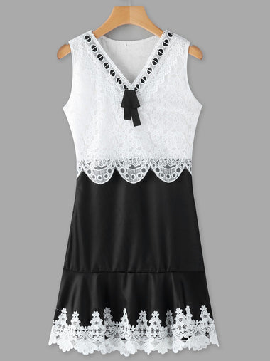 Wholesale White V-Neck Sleeveless Crochet Lace Embellished Stitching Hem Mini Dresses
