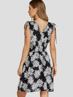 NEW FEELING Womens Black Floral Dresses