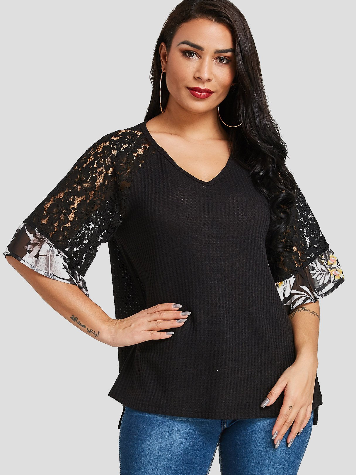 Wholesale V-Neck Lace Short Sleeve Black T-Shirts