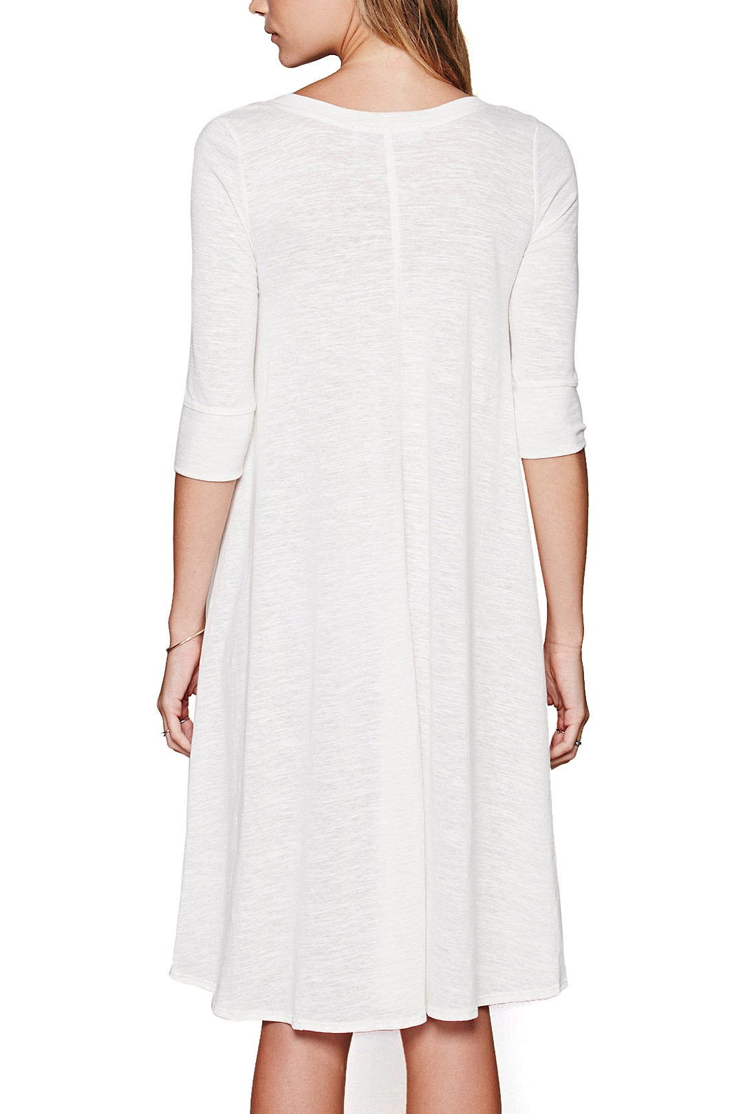 NEW FEELING Womens White Casual Dresses