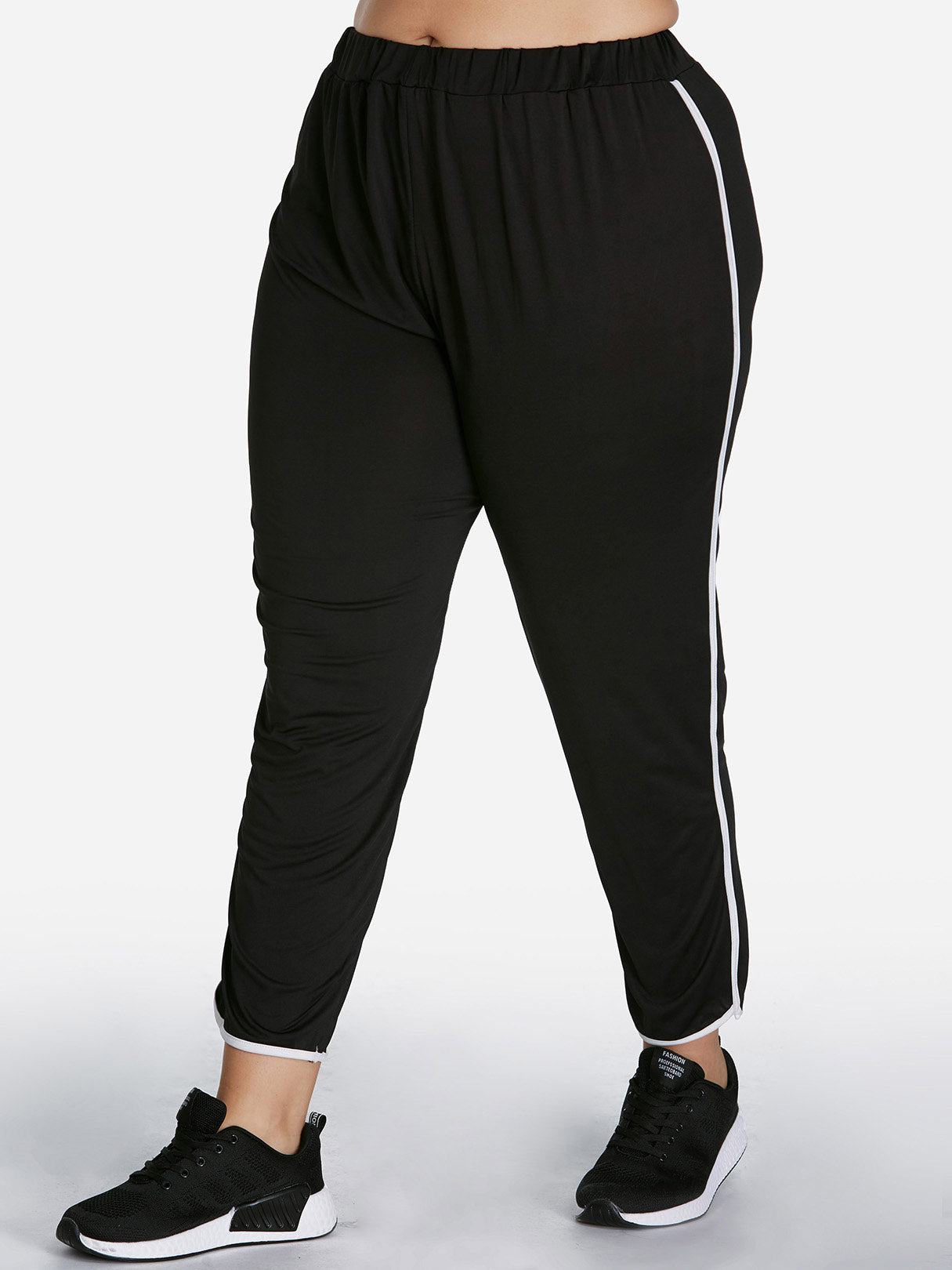 NEW FEELING Womens Black Plus Size Bottoms