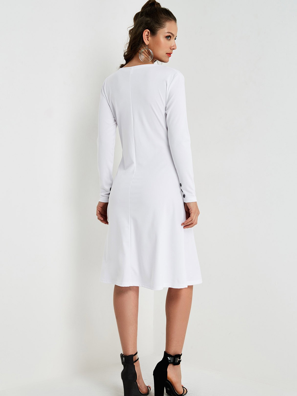 NEW FEELING Womens White Midi Dresses