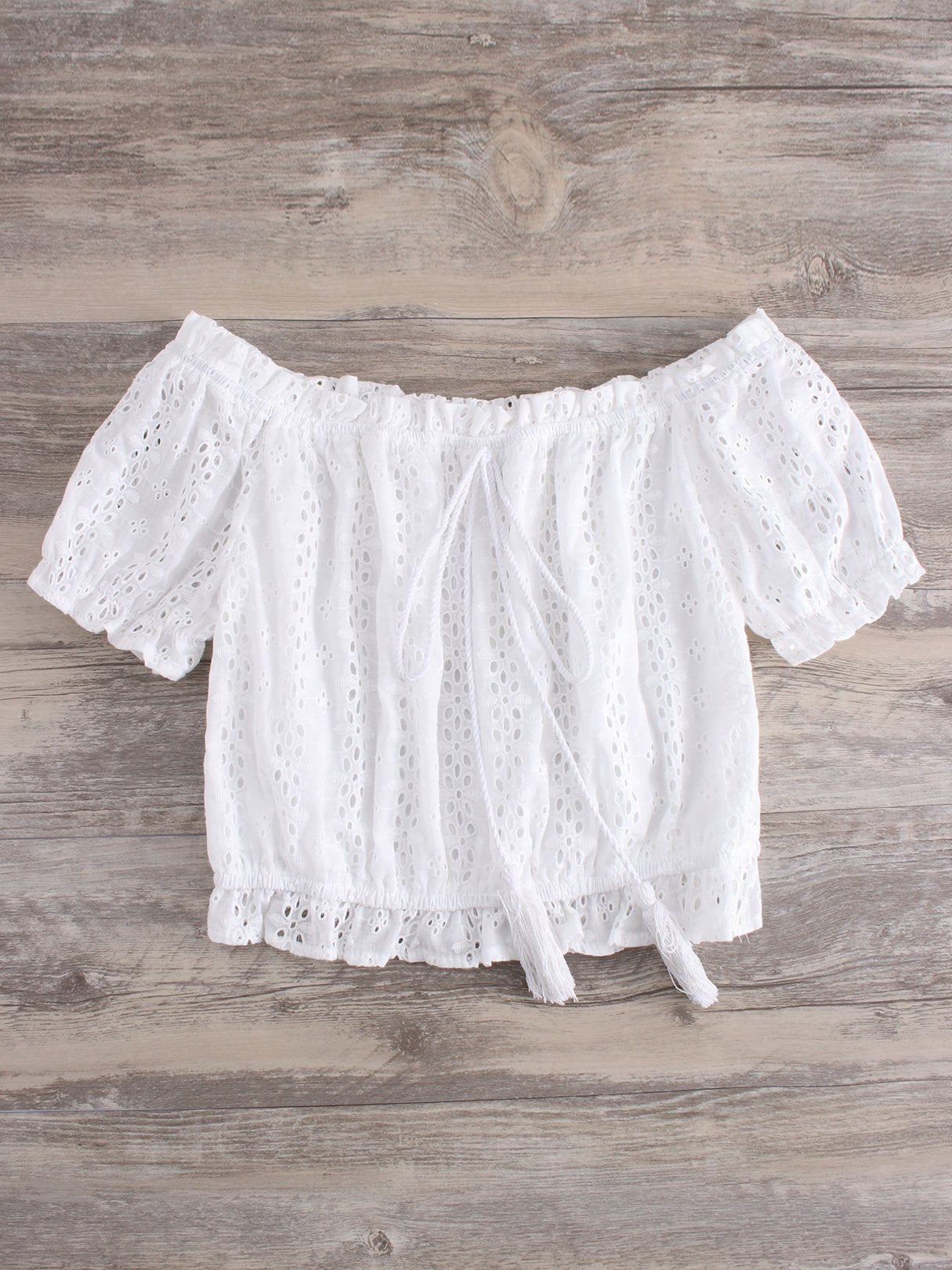 NEW FEELING Womens White Crop Top