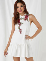 Wholesale White Halter Sleeveless Embroidered Casual Dress