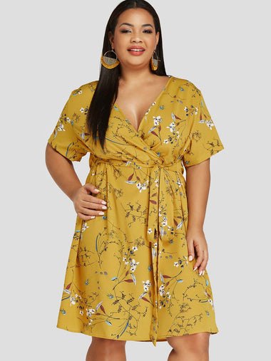 Wholesale V-Neck Floral Print Self-Tie Half Sleeve Yellow Plus Size Dress
