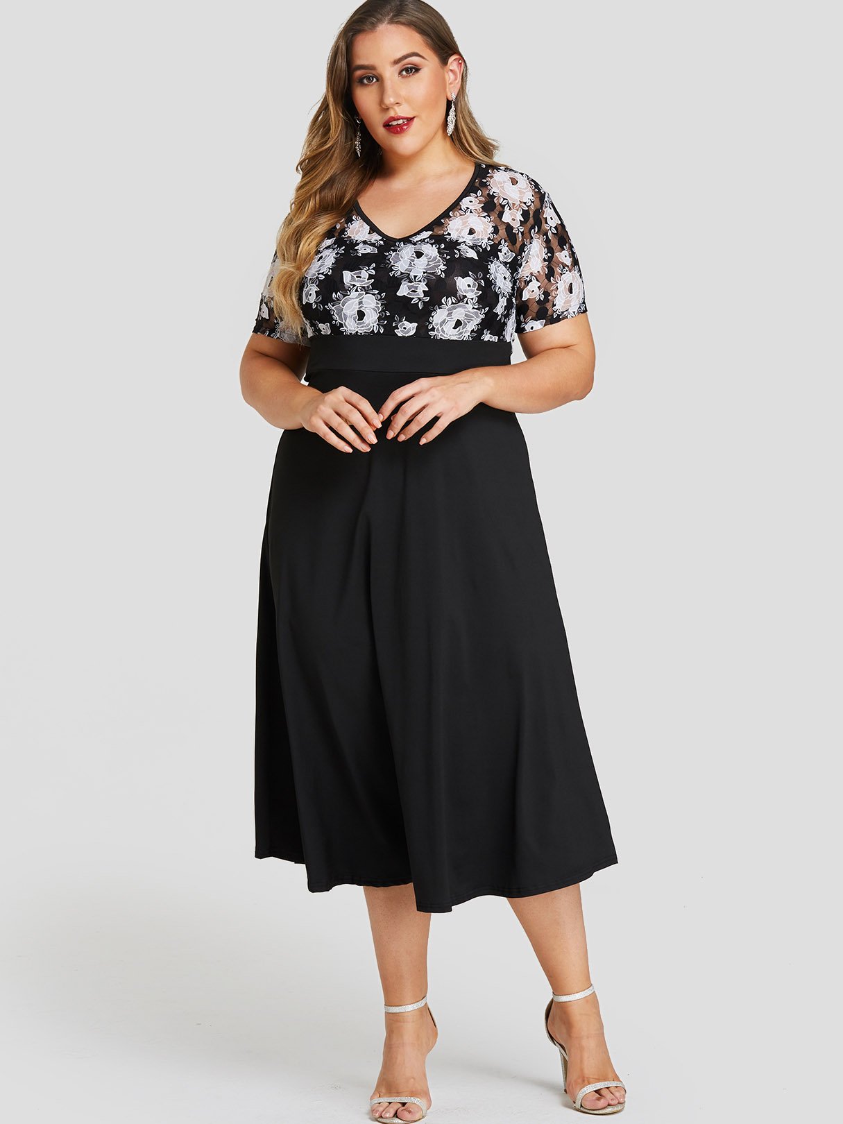 Wholesale V-Neck Floral Print Lace Short Sleeve Plus Size Dress