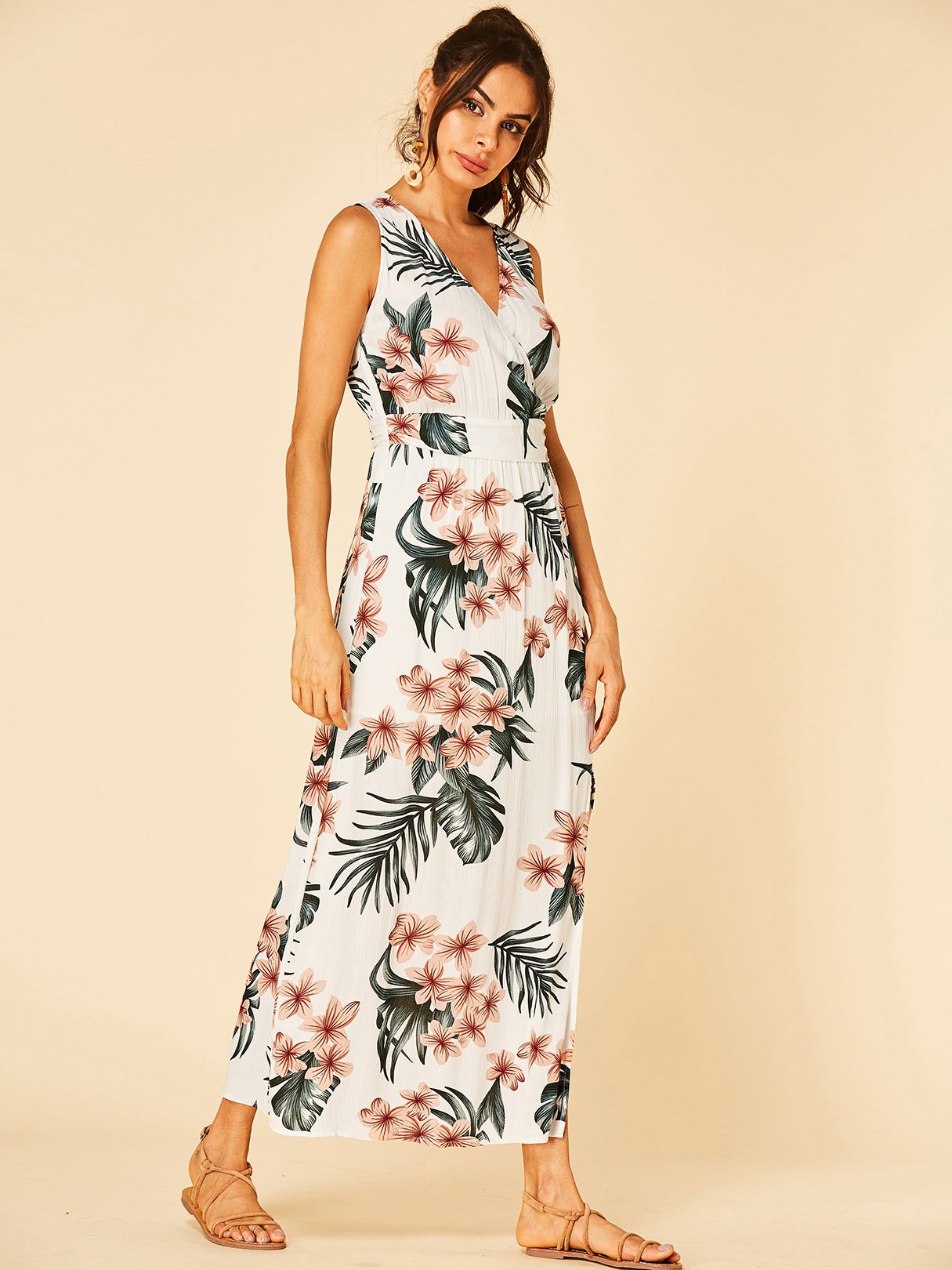 NEW FEELING Womens White Floral Dresses