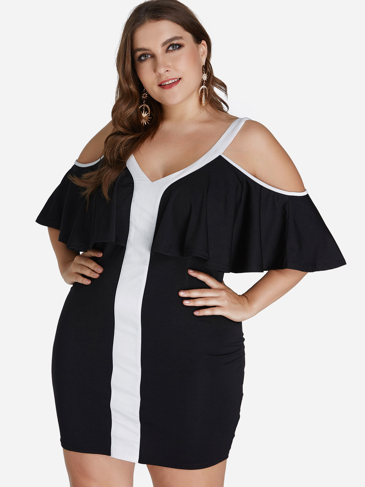 Wholesale V-Neck Cold Shoulder Tiered Half Sleeve Plus Size Dresses