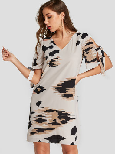 Wholesale White V-Neck Short Sleeve Animal Dresses