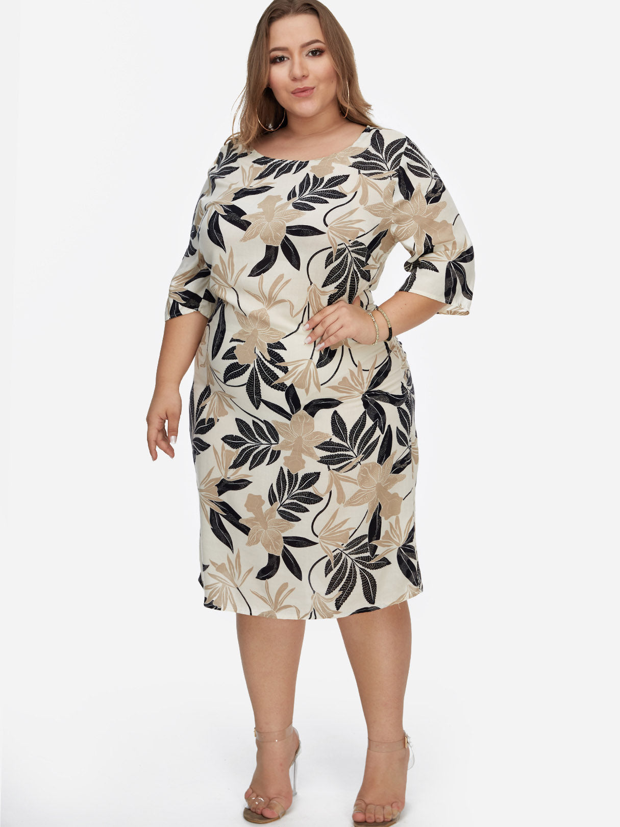 Wholesale Round Neck Floral Print 3/4 Sleeve Apricot Plus Size Dresses