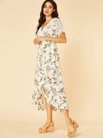 NEW FEELING Womens White Floral Dresses